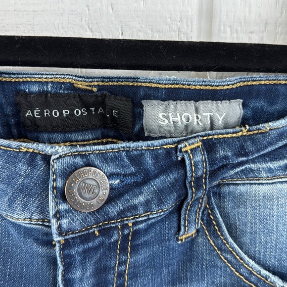 Aeropostale Women’s Size 2 Blue Shorty Stretch Denim Zip Fly 5-pocket Shorts - Picture 4 of 9